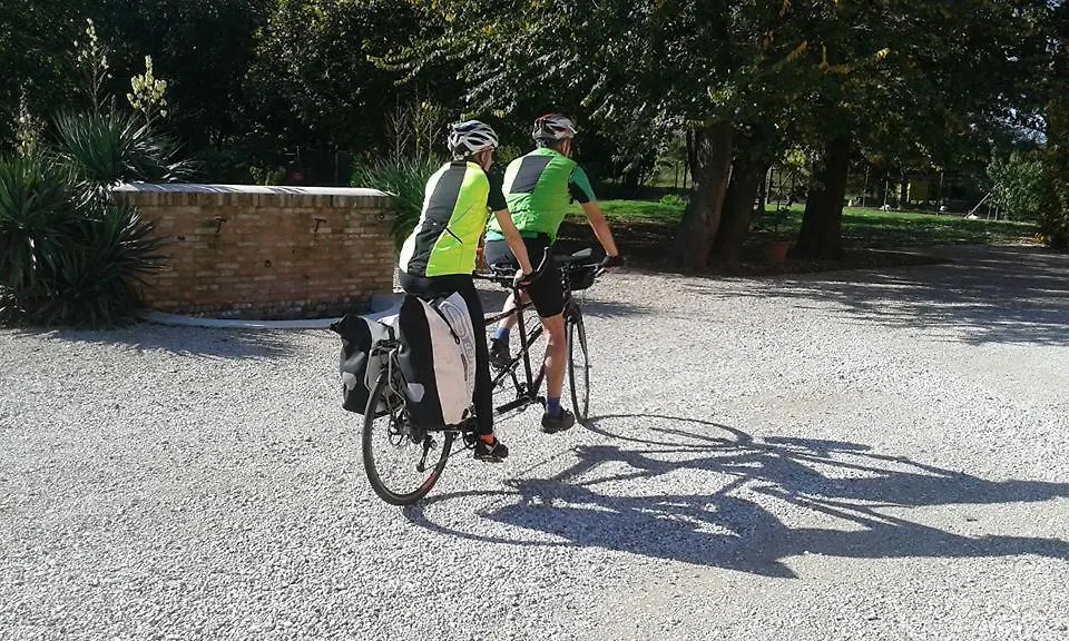 Al Canton Agriturismo di Design San Michele al Tagliamento 0*,