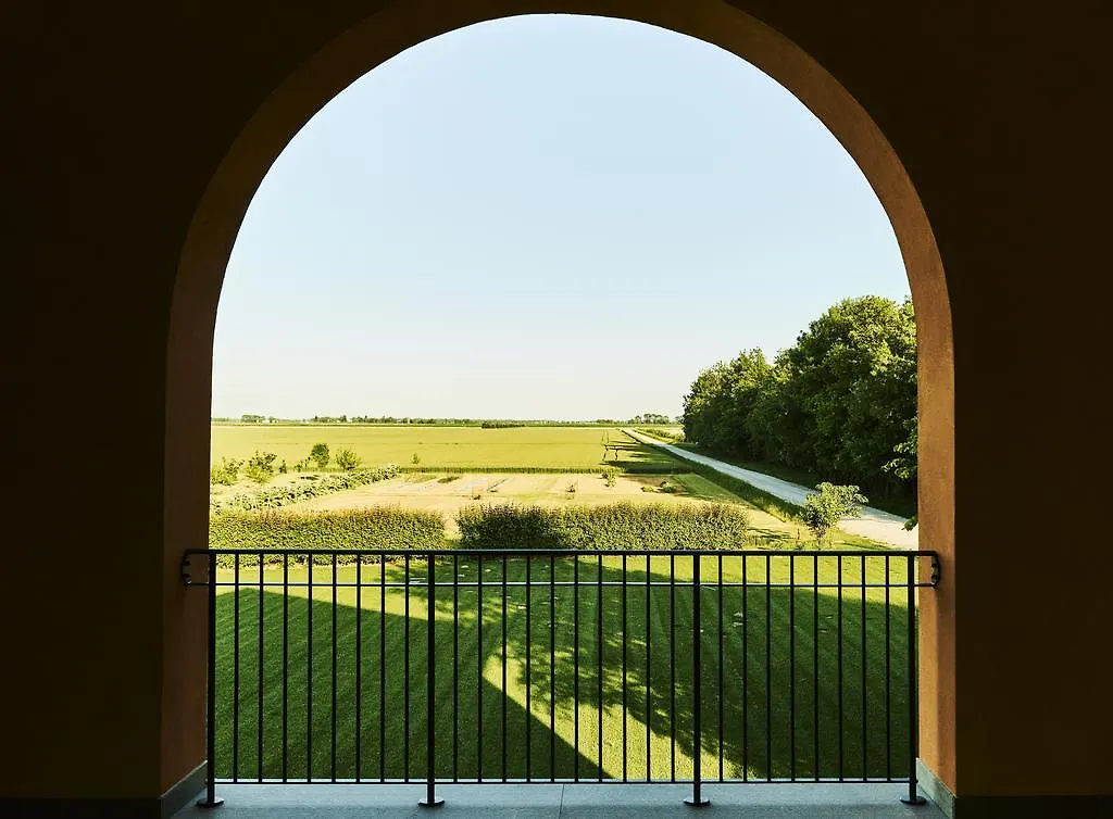 Alloggio per agriturismo Al Canton Agriturismo di Design San Michele al Tagliamento Italia